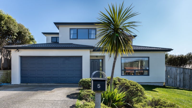 5 Kaweka Close, Aotea, Porirua - Carousel 1
