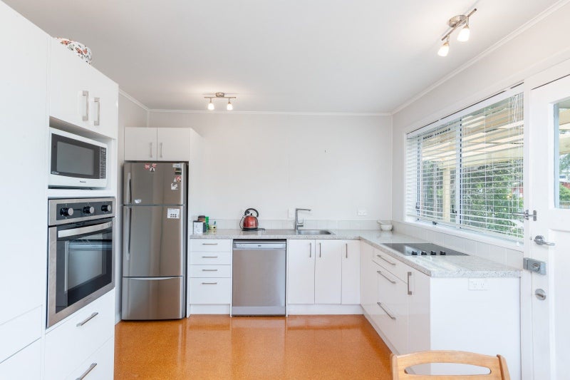 1/5 Rosebank Avenue, Avalon, Lower Hutt - Carousel 2
