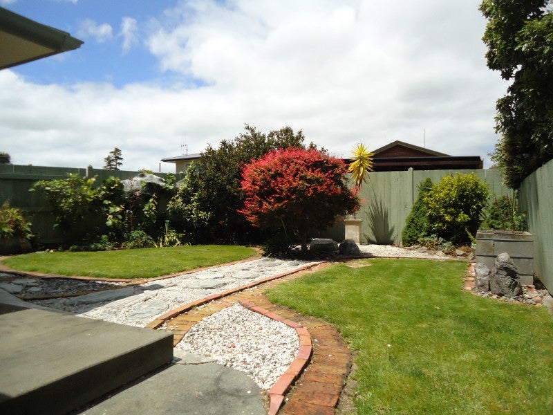 7 Edgecombe Court, Roslyn, Palmerston North - Carousel 2