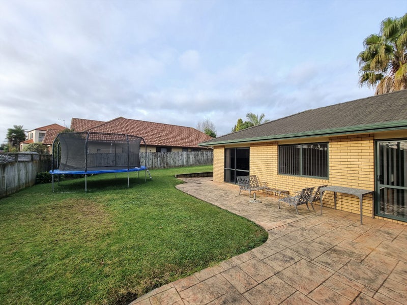 91 Moyrus Crescent, East Tamaki Heights, Auckland - Carousel 2