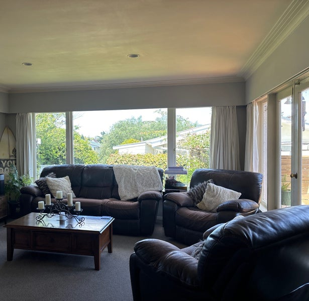 31 Queenwood Avenue, Queenwood, Hamilton - Carousel 2