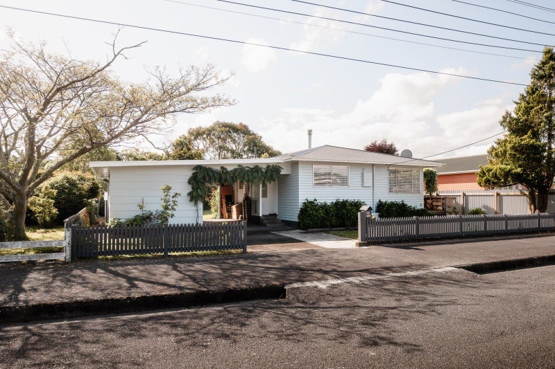 26 Arthur Street, Pahiatua - Carousel 1
