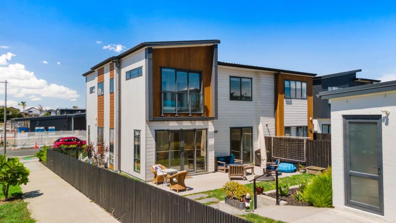 18 Joshua Carder Drive, Hobsonville, Auckland - Carousel 1