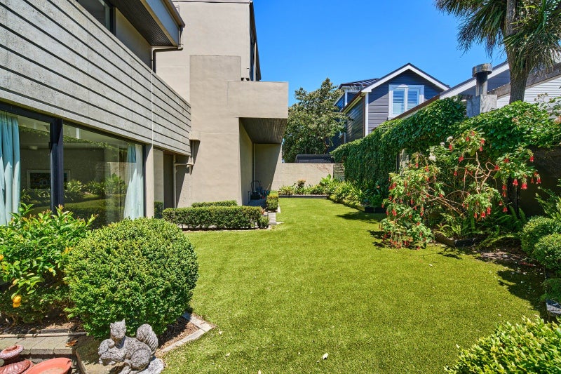 5/32 Hobson Street, Thorndon, Wellington - Carousel 2