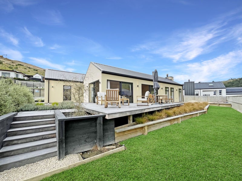 6 Carex Rise, Cracroft, Christchurch - Carousel 21