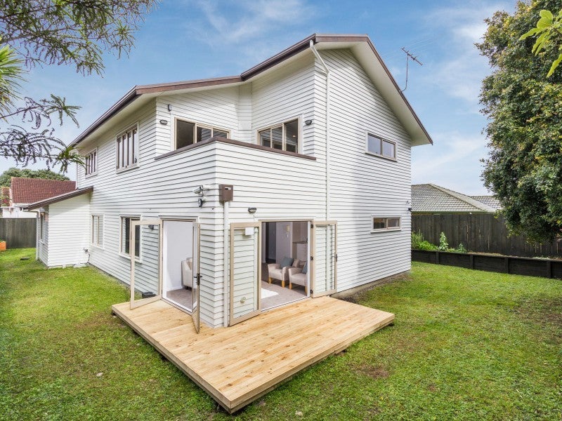 41A Alberta Street, Point Chevalier, Auckland - Carousel 2