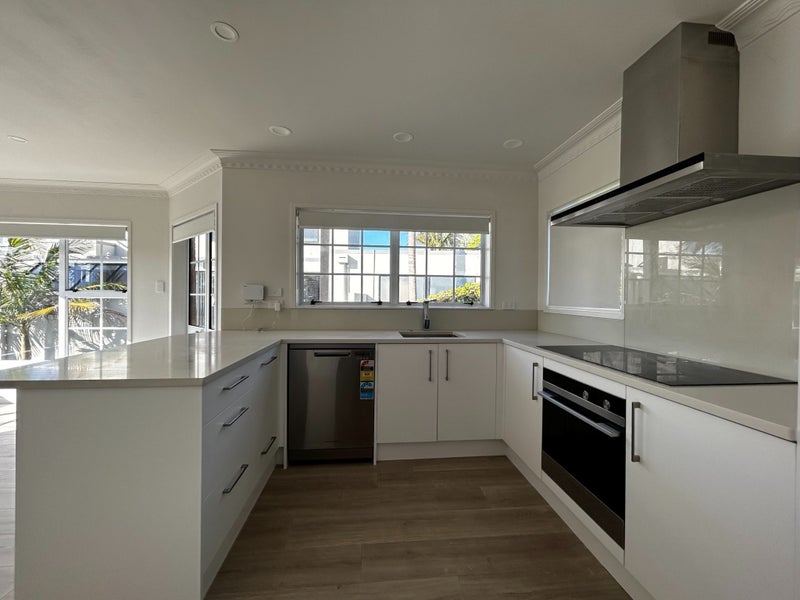 169 Norman Lesser Drive, Saint Johns, Auckland - Carousel 2