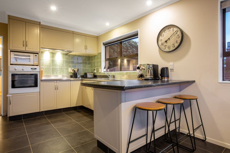 9 Langwell Place, Papakowhai, Porirua - Carousel 2