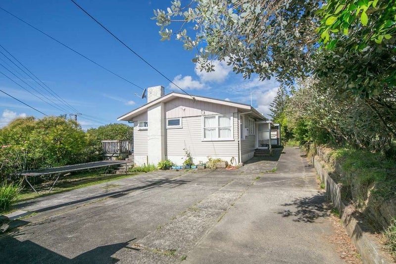 24 Evans Road, Glen Eden, Auckland - Carousel 1