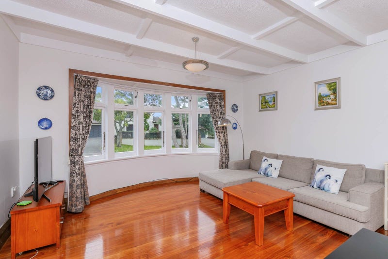 2A Hollywood Avenue, Royal Oak, Auckland - Carousel 2