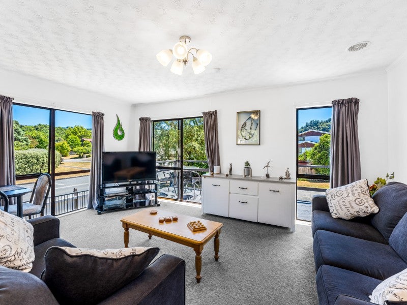 19 Topaz Street, Birchville, Upper Hutt - Carousel 2