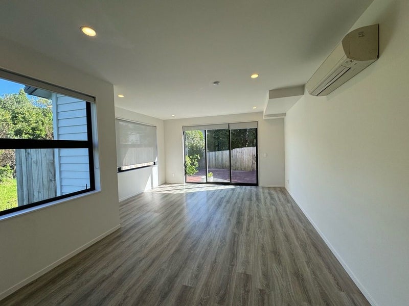 11 Ti Kouka Lane, Sandringham, Auckland - Carousel 2