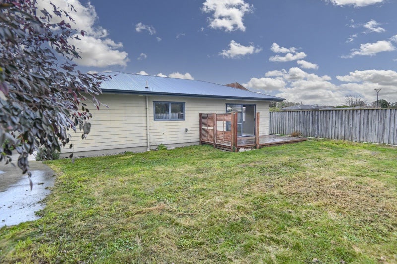 1/109 Townshend Street, Saint Leonards, Hastings - Carousel 14