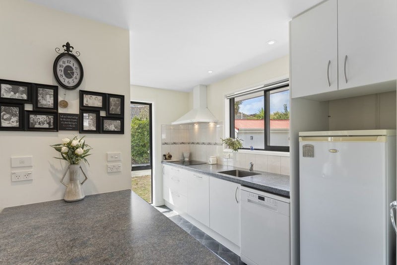 25 Vivian Street, Burwood, Christchurch - Carousel 2