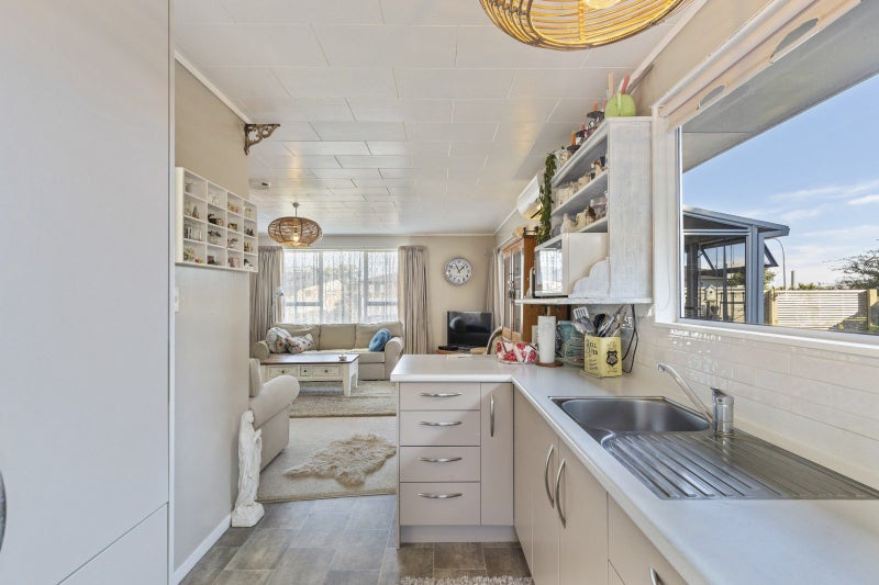 3A Rossiter Crescent, Lynmouth, New Plymouth - Carousel 2