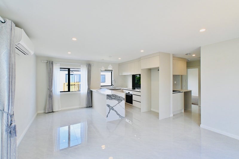 34 Ventura Street, Mangere, Auckland - Carousel 2