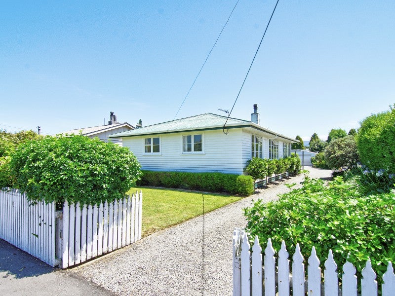 4 Wyndham Street, Carterton - Carousel 25