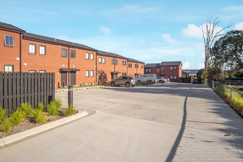 10/15 Sunhill Road, Sunnyvale, Auckland - Carousel 15