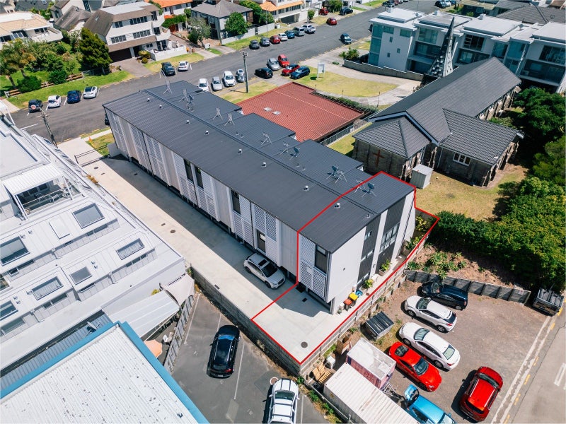 8/17 Victoria Road, Mount Maunganui, Mount Maunganui - Carousel 2