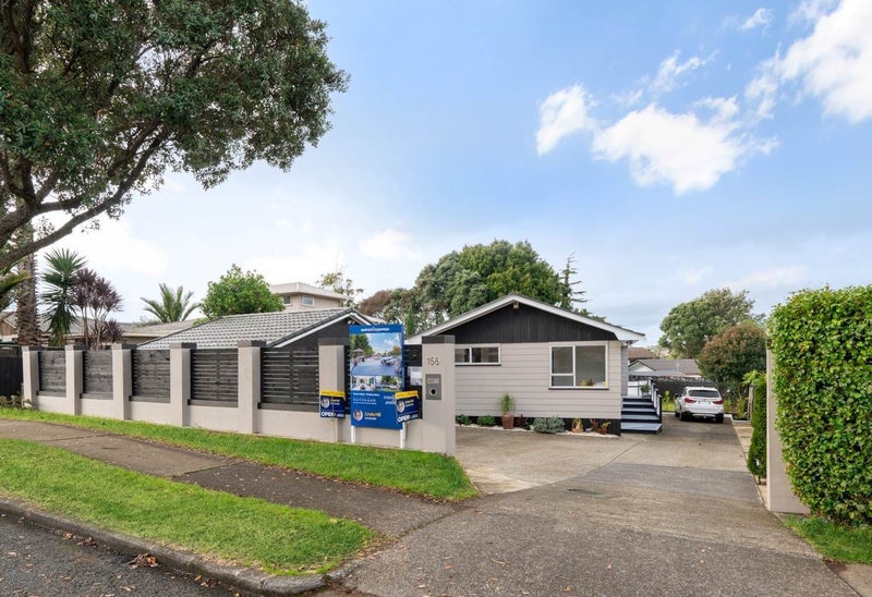 156 Pigeon Mountain Road, Half Moon Bay, Auckland - Carousel 1