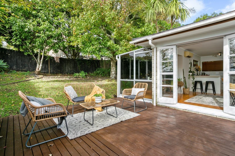 2/68 Stott Avenue, Birkdale, Auckland - Carousel 2