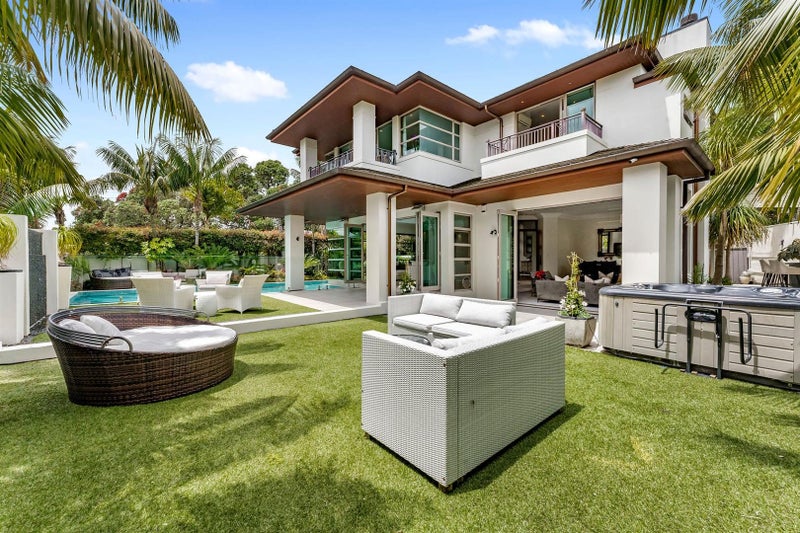 18A Tiri Road, Milford, Auckland - Carousel 1