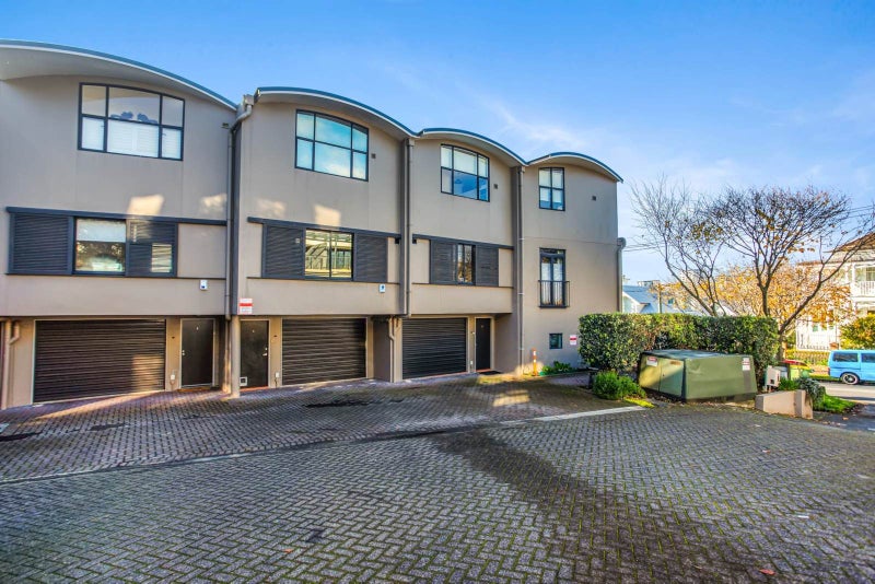 3/2 Collingwood Street, Freemans Bay, Auckland - Carousel 2