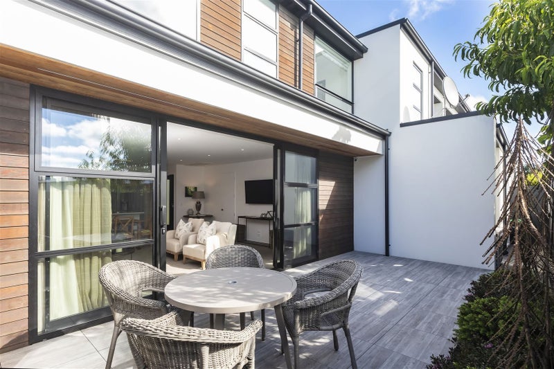 32 Devonport Lane, St Albans, Christchurch - Carousel 21