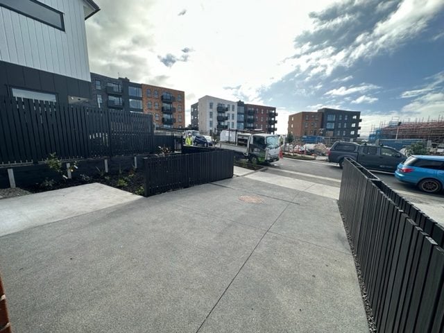 11 Hema Road, Hobsonville, Auckland - Carousel 21