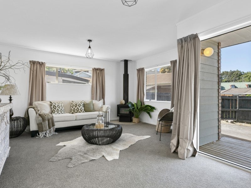2A Michael Way, Judea, Tauranga - Carousel 1