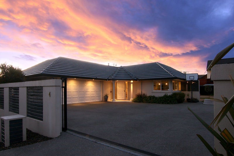 4 Croftfield Place, Westmorland, Christchurch - Carousel 1