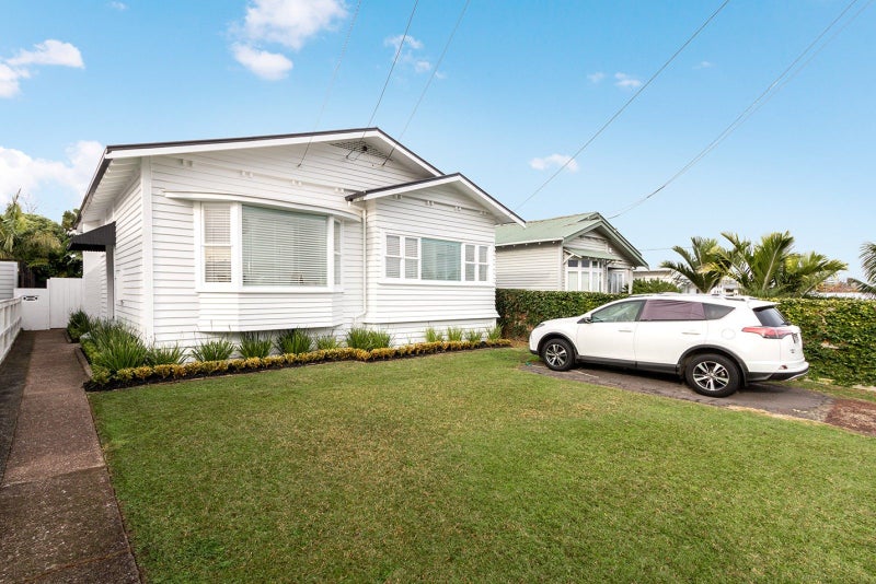 14 Oban Road, Westmere, Auckland - Carousel 2