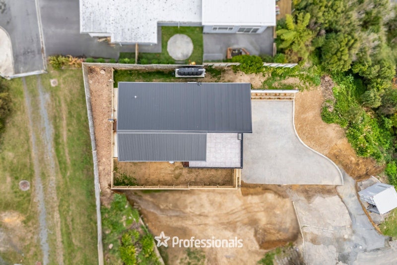 28 Kaitangata Crescent, Kelson, Lower Hutt - Carousel 24