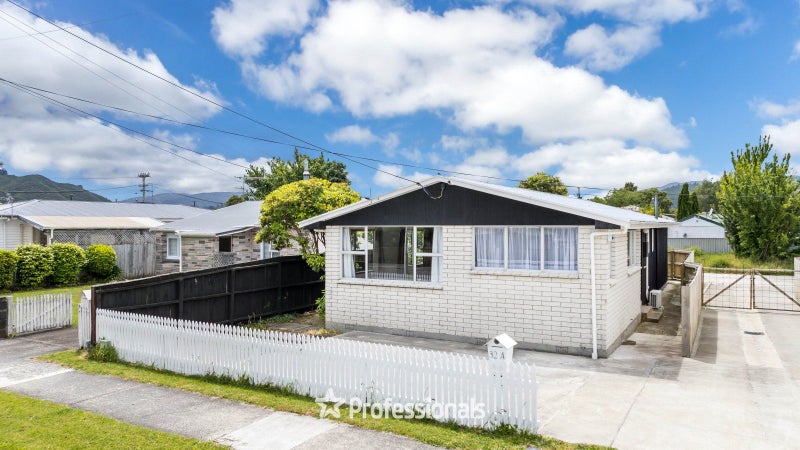 32A Exchange Street, Ebdentown, Upper Hutt - Carousel 1
