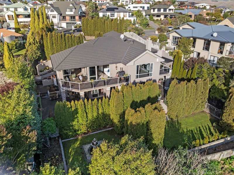 16 Highcrest Heights, Westmorland, Christchurch - Carousel 1