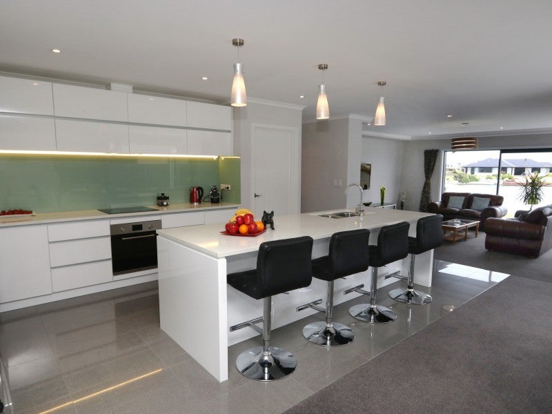 5 Trent Place, Huntingdon, Ashburton - Carousel 2