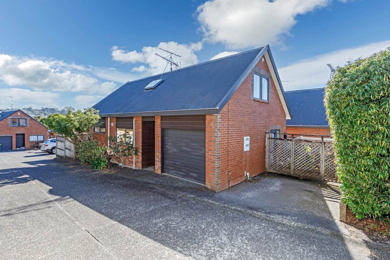 3/37 Fields Parade, Oteha, Auckland - Carousel 1