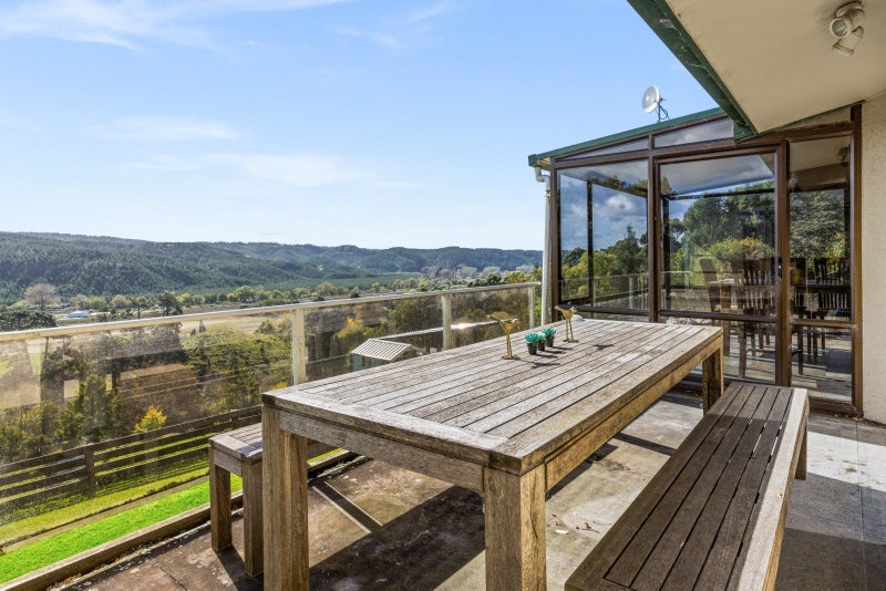 86 Kaimata Road, Bay View, Napier - Carousel 1