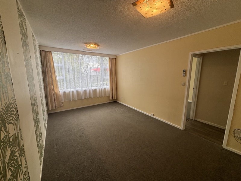 4/41 Barber Grove, Moera, Lower Hutt - Carousel 2