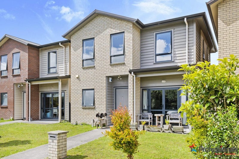 41 Becker Drive, Weymouth, Auckland - Carousel 1