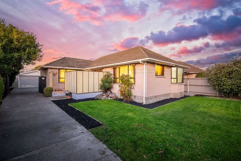 24 Appleby Crescent, Burnside, Christchurch - Carousel 1