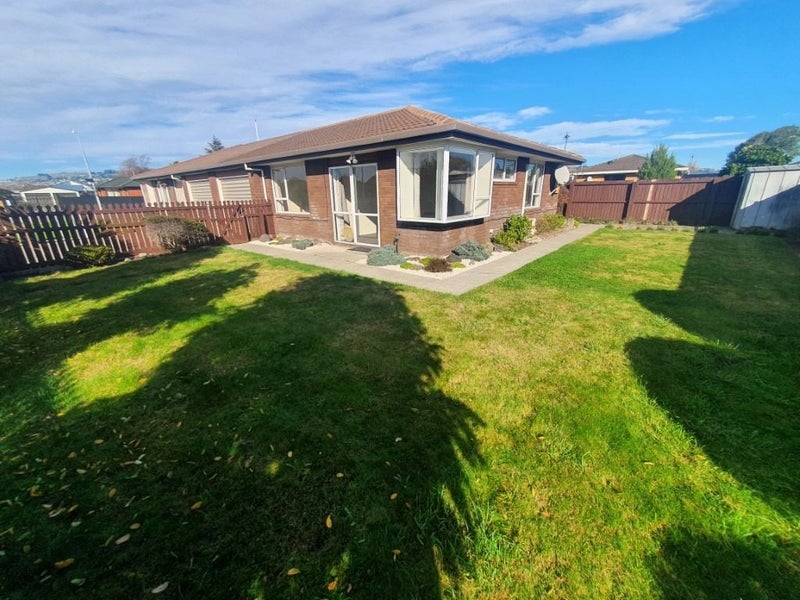 2/1 Glenbyre Place, Bromley, Christchurch - Carousel 12