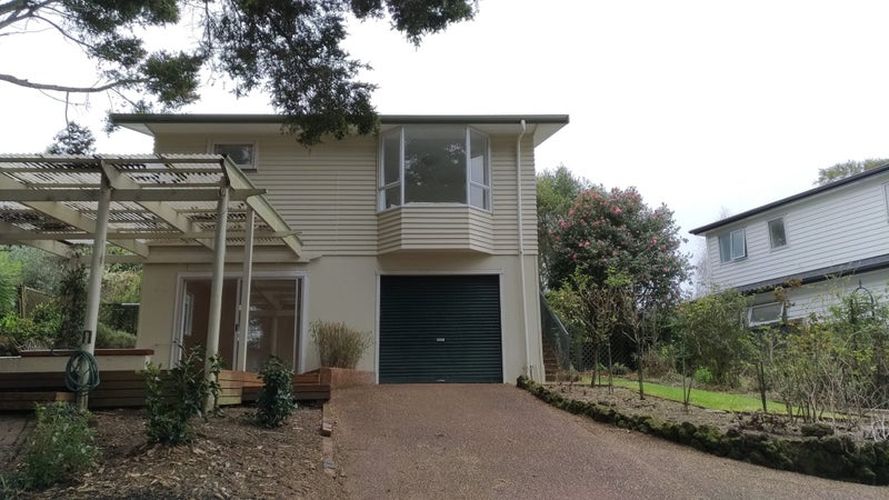 19 Orion Place, Hillcrest, Auckland - Carousel 1