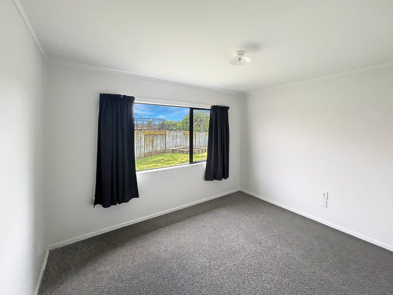 37 Logan Way, Kelvin Grove, Palmerston North - Carousel 10
