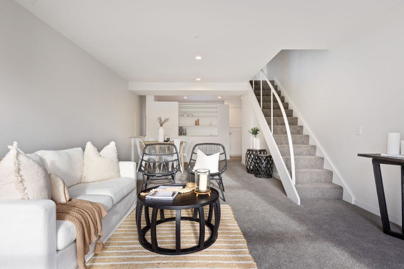 2/22 Exeter Street, Merivale, Christchurch - Carousel 1