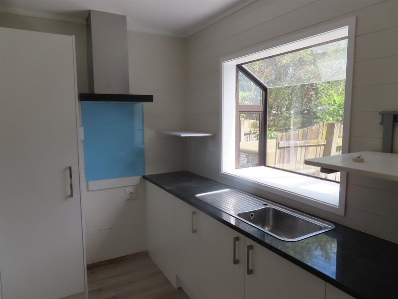 187 Pigeon Mountain Road, Half Moon Bay, Auckland - Carousel 2