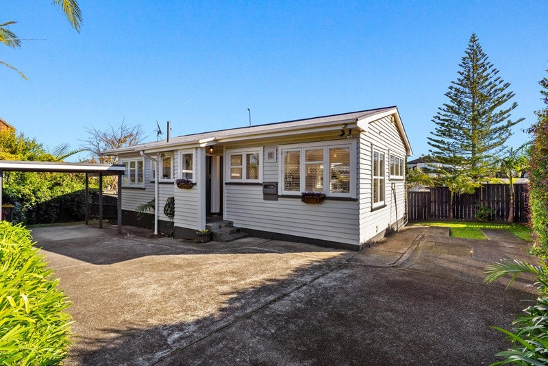 1/15 Stanley Avenue, Milford, Auckland - Carousel 1