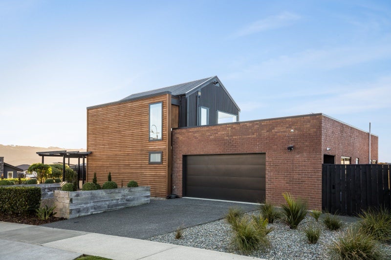 10 Ihakara Arthur Lane, Aotea, Porirua - Carousel 23