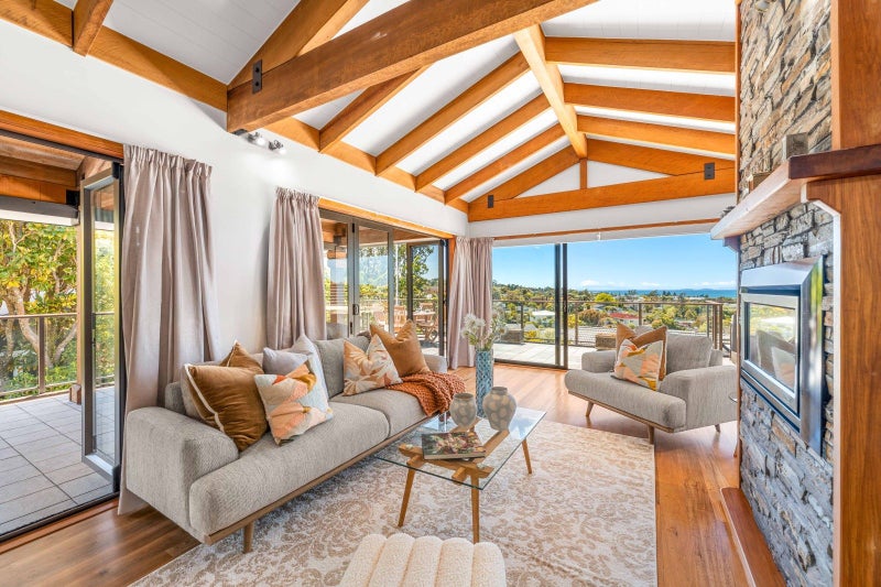 36 Montclair Rise, Browns Bay, Auckland - Carousel 1