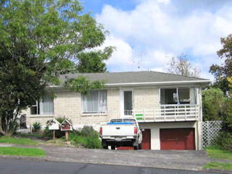 2/4 Himalaya Drive, Half Moon Bay, Auckland - Carousel 2